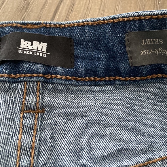 Denim mini skirt - Picture 3 of 6